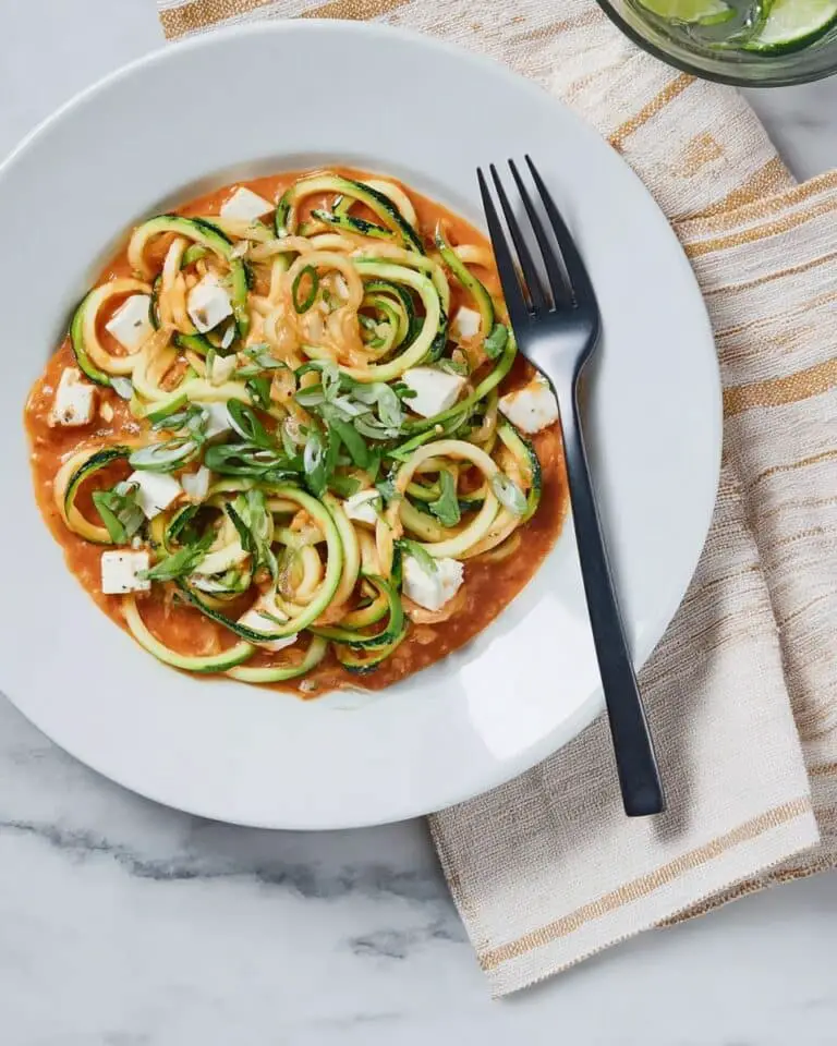Zoodles with Tomato Sauce and Mozzarella