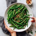 Pan Garlicky Green Beans with Slivered Almonds Recipe