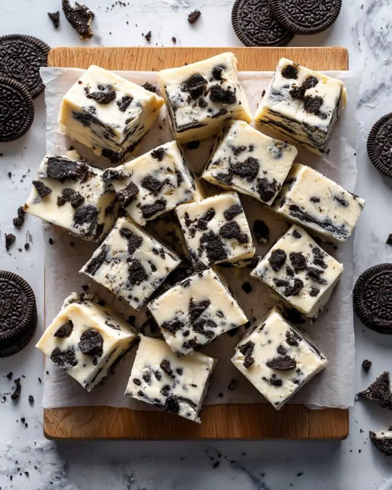 Oreo Fudge (Easy 3-Ingredient Fudge) Recipe