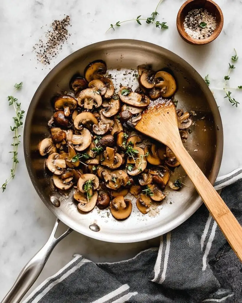Sautéed Mushrooms with Garlic, Thyme, and Soy Sauce Recipe