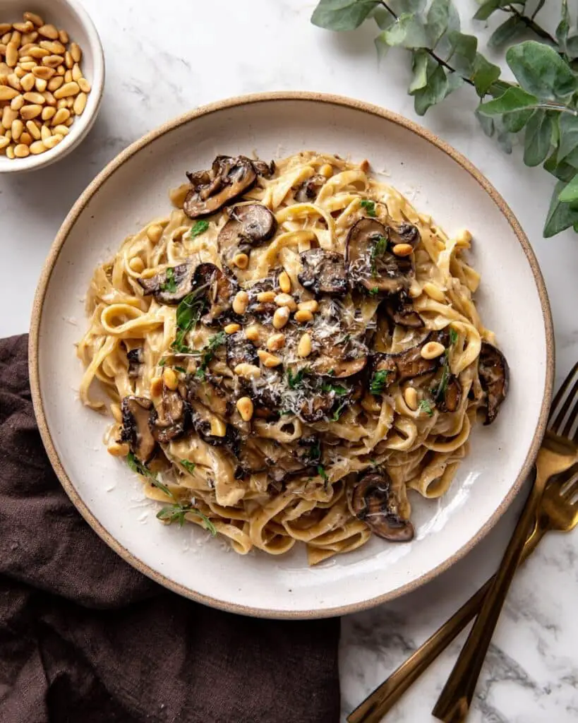 Caramelized Leek and Mushroom Gruyère Pasta Recipe