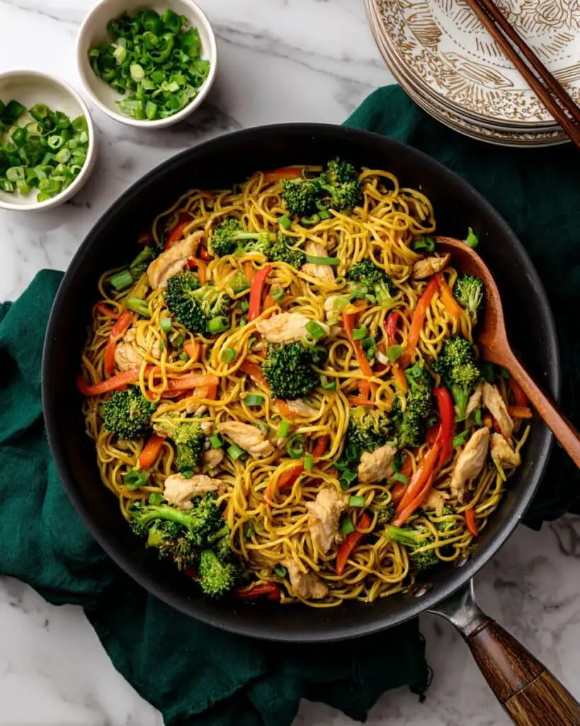 Stir Fry Noodles with Chicken, Vegetables, and Spicy Asian Sauce Recipe