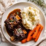 Slow Cooker Short Ribs with Red Wine and Carrots Recipe